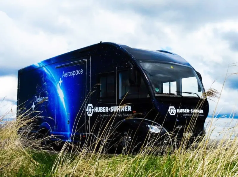HUBER+SUHNER, HUBER+SUHNER präsentiert Verbindungslösungen im Infomobil