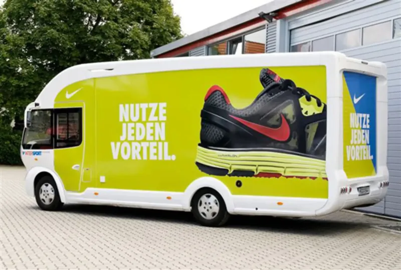 NIKE — Es läuft, Die mobile Info-Lounge tourt durch Deutschland
